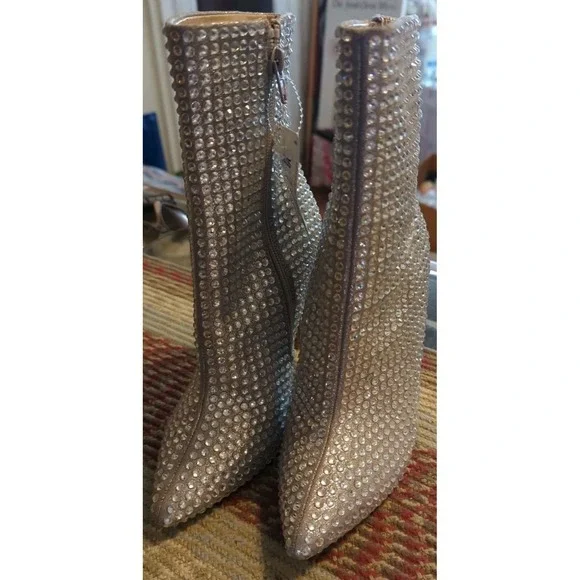 NWT Steve Madden Winnings Bootie Silver Rhinestone Women's 6.5 - Picture 3 of 10